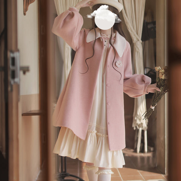 桜色のお嬢様のウールコートとフリルワンピース
