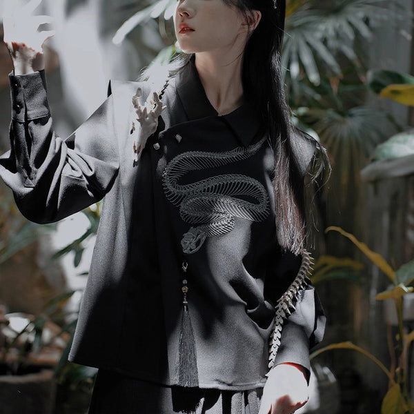 蛇骨の刺繍アシンメトリートップス - Black – ManusMachina