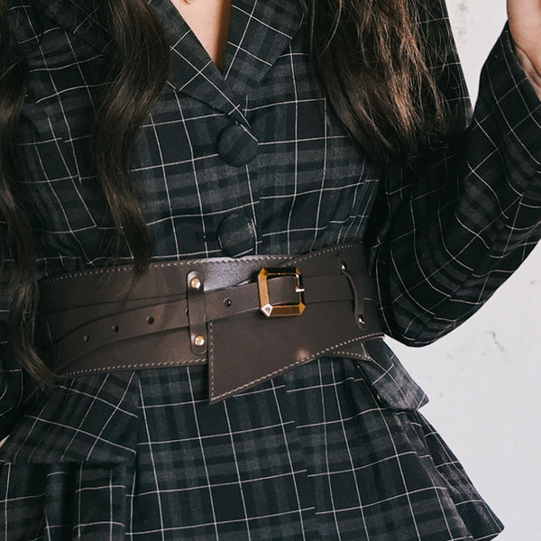 映画女優のコルセットベルト – ManusMachina