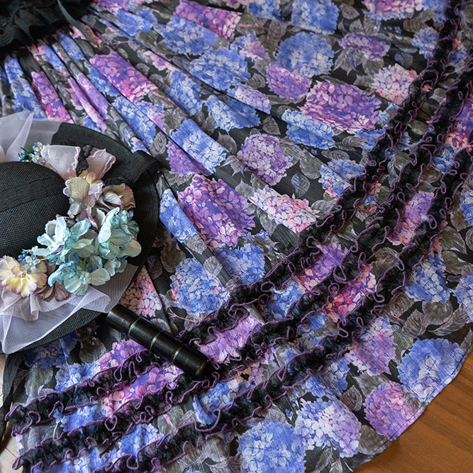 紫陽花の花群集エレガントスカート