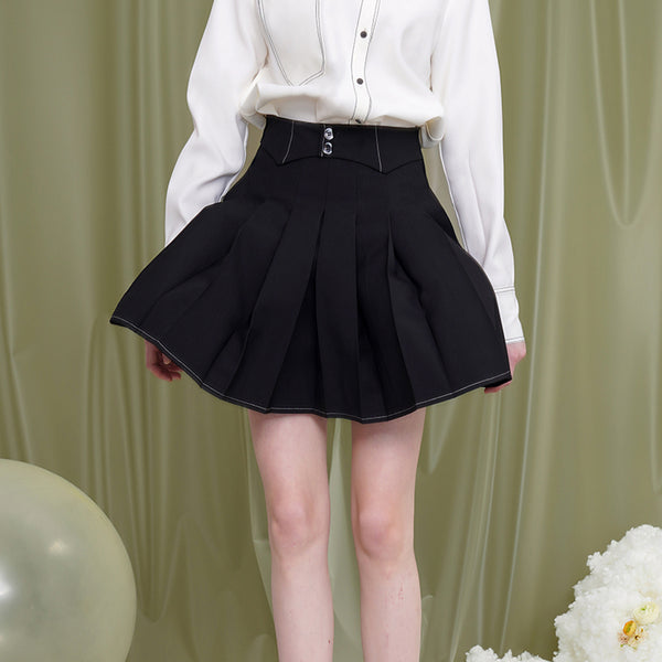 black girl high waist pleated skirt