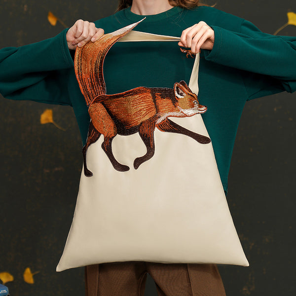 赤狐の刺繍トートバッグ – ManusMachina