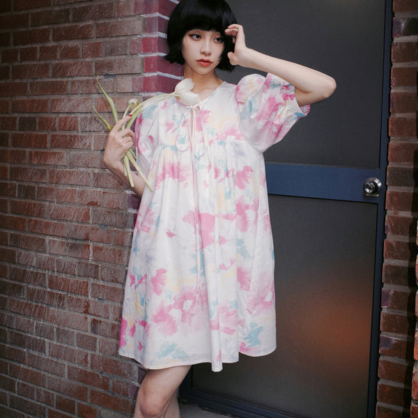A butterfly skirt that dances in the twilight