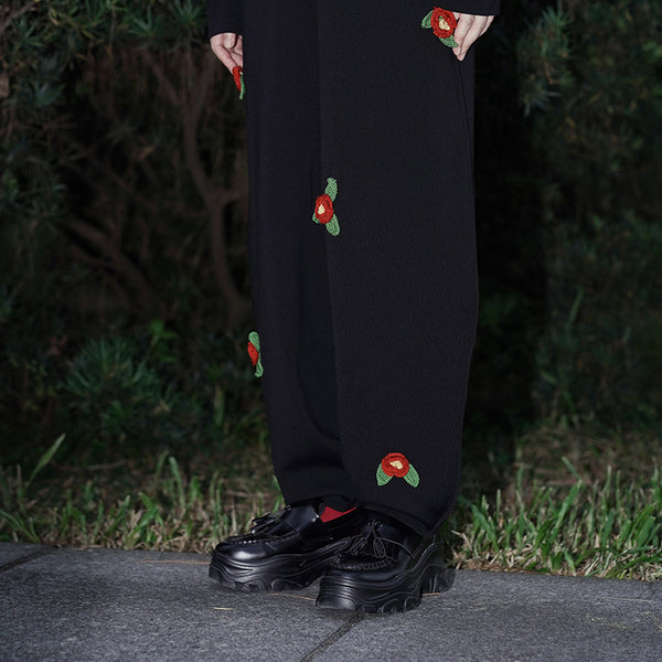 山茶花の花の刺繍ロングパンツ