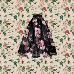 淡紅色の花柄刺繍ヘップバーンスカート