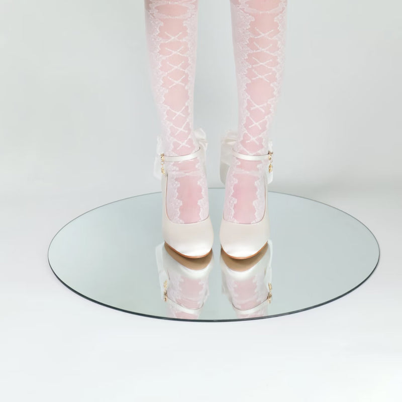 Jewel and Ribbon High Heeled Pumps - White × Gold[2025年6月中旬-7月中旬発送予定]