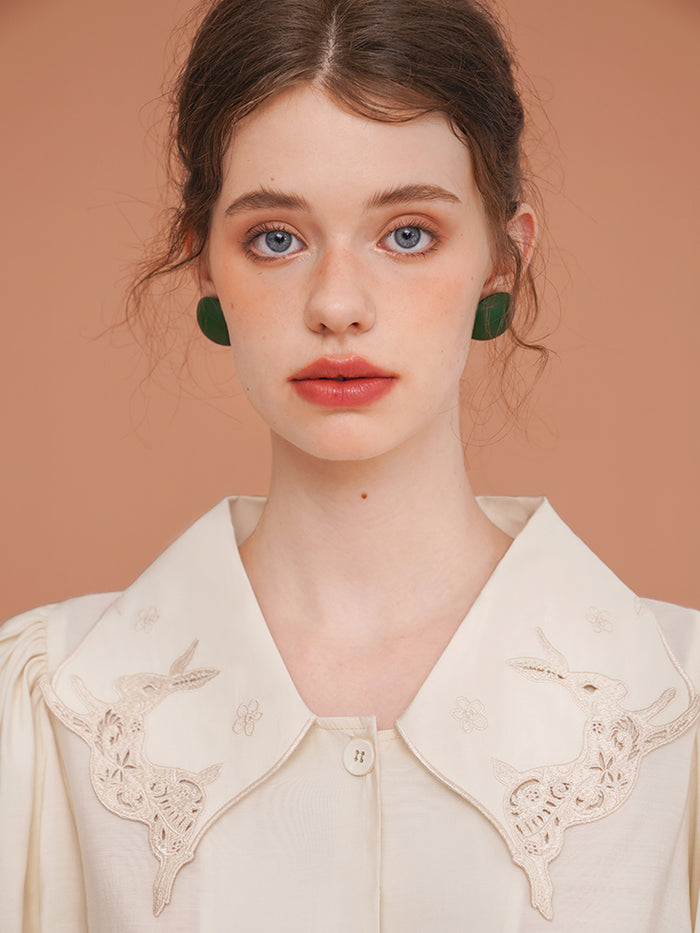 白兎の刺繍襟パフスリーブブラウス – ManusMachina