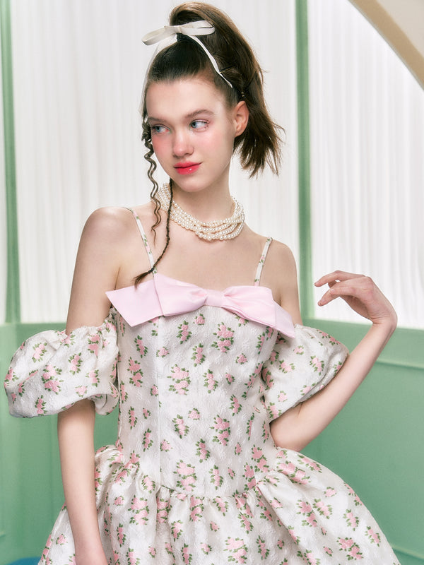 A ribbon top that plays the song at night 