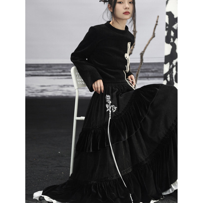 漆黒の薔薇刺繍ベルベットロングスカート