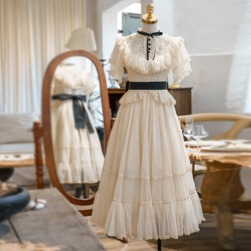 公爵令嬢の刺繍ヴィクトリアンワンピース - Ivory × Black[2026年9月