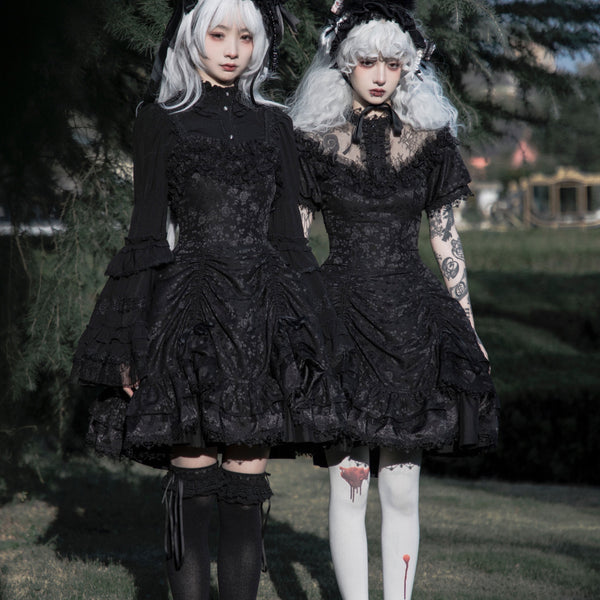 漆黒の薔薇の刺繍ワンピースとジャンパースカート[2025年12月中旬-2026年1月中旬発送予定]