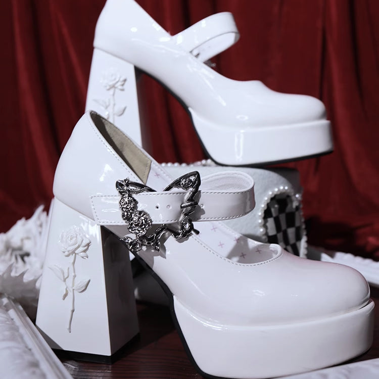 薔薇の花と蝶のゴシックヒールパンプス - White