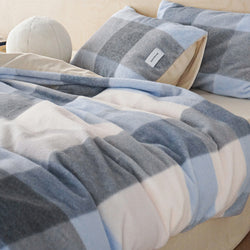 Scandinavian Check Pattern Bed Cover Set