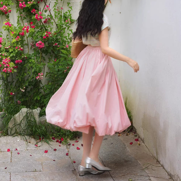 桜色の婦人のコクーンスカート