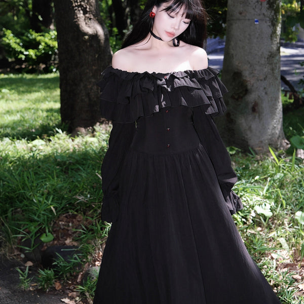 黒のお嬢様のオフショルフリルワンピース