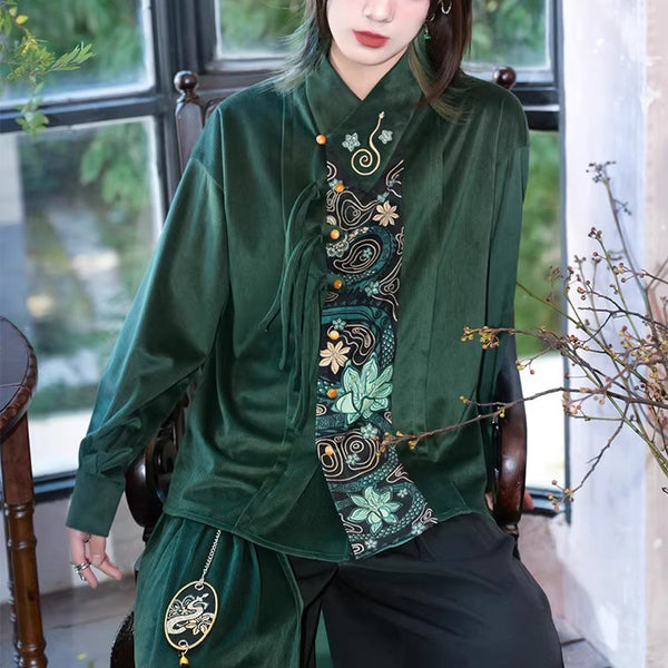 蛇と花模様の刺繍ブラウス