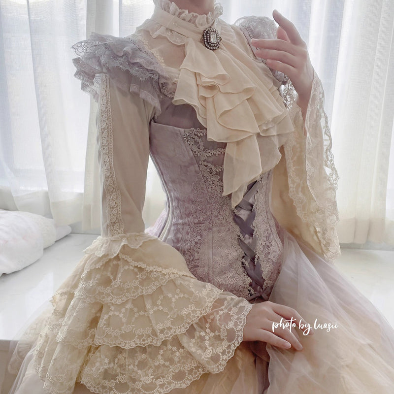 貴族のお嬢様のヴィクトリアンブラウス - Beige[2025年12月下旬-2026年1月下旬発送予定]