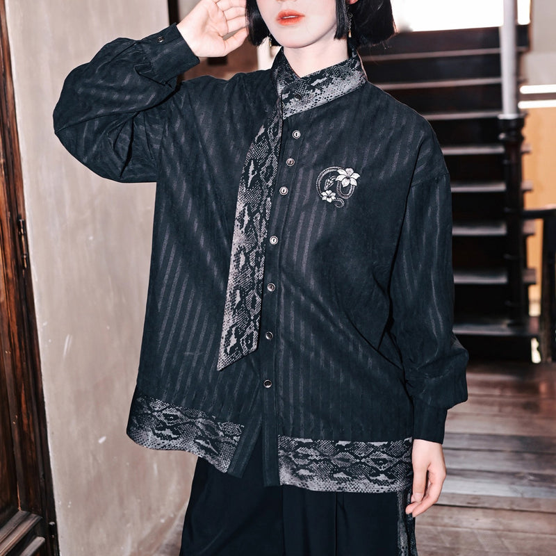 暗夜の蛇鱗の刺繍スカーフブラウス