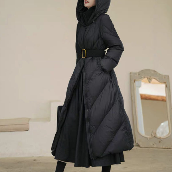 黒曜石の令嬢のロングダウンコート