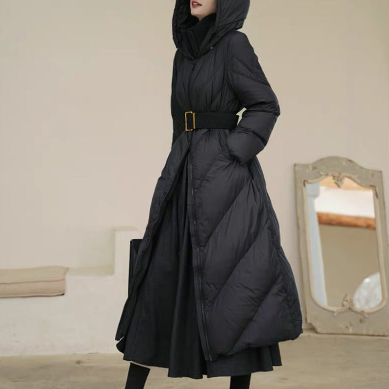 黒曜石の令嬢のロングダウンコート