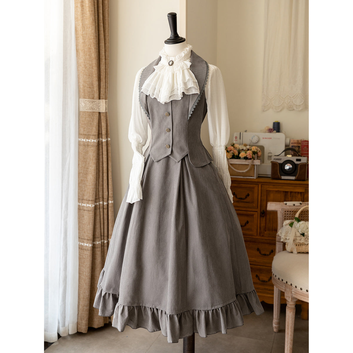 鹿鳴館時代の舞踏会へ！優雅で上品なお嬢様の“Classical Elegant