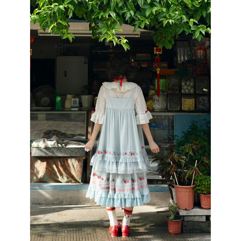 いちご摘みの刺繍トップスとスカートとブラウス - Light Blue[2026年2月上旬-3月上旬発送予定]