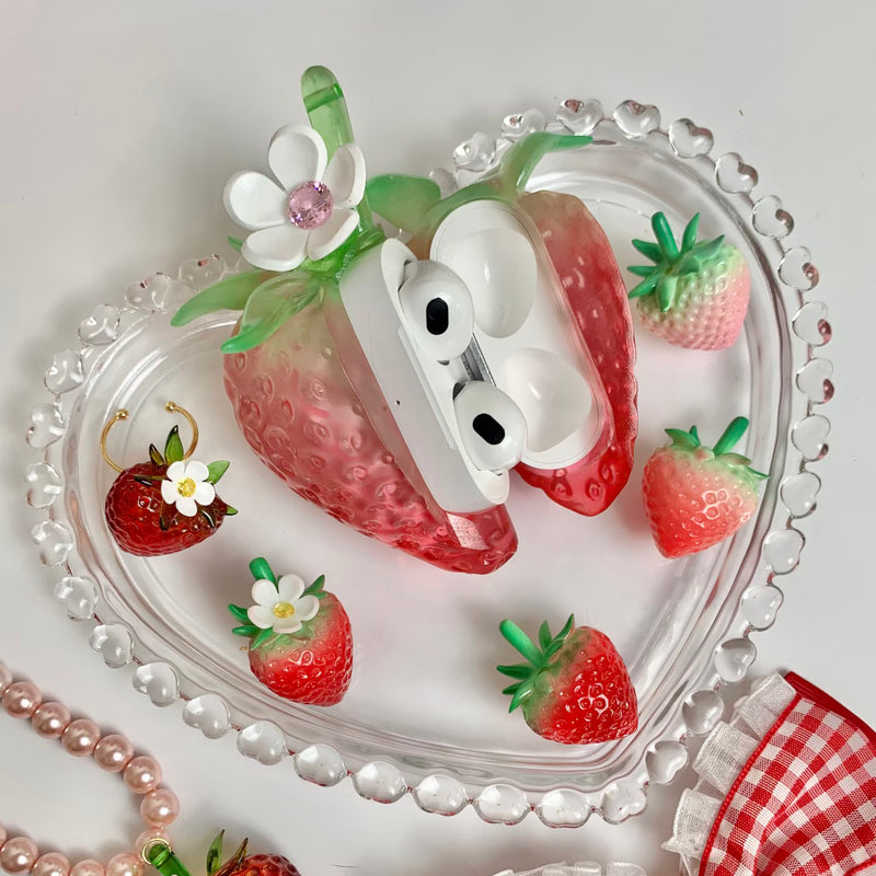 Strawberry AirPods Case – ManusMachina