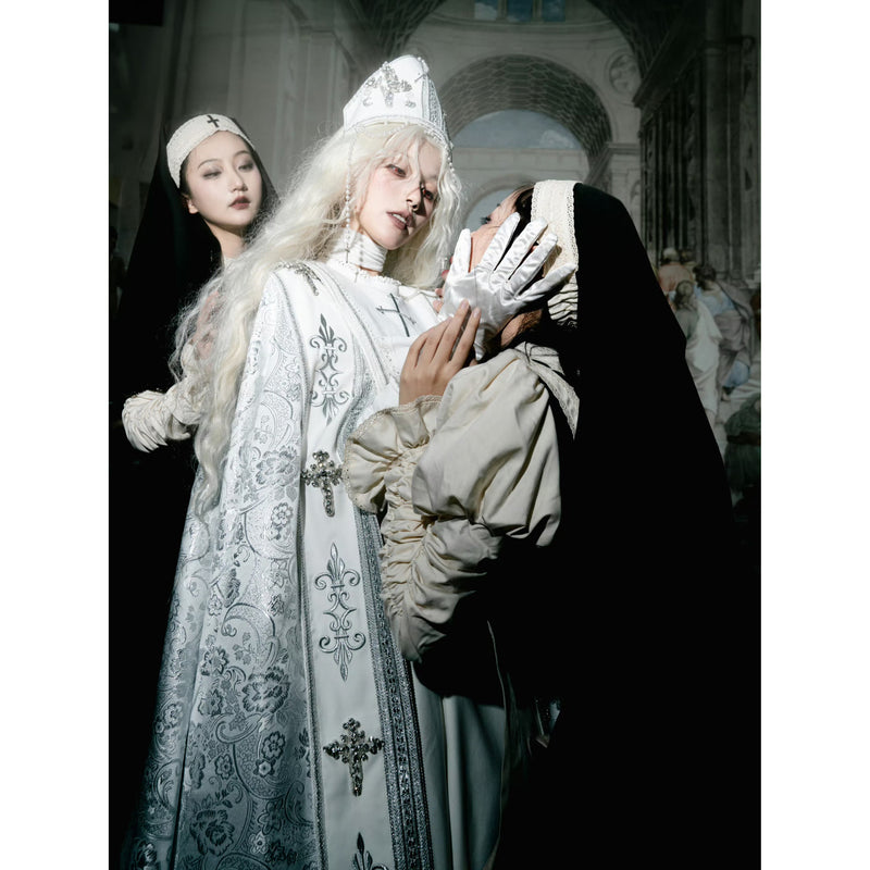 月夜の修道女の刺繍ワンピース - White[2023年12月上旬-下旬発送予定]