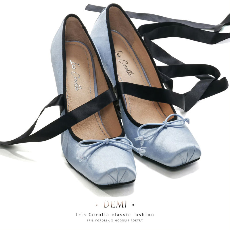 Demi Pointe High Heel Pumps (Lace-up) - Light Blue × Black / Black Heel[2025年11月中旬-12月上旬発送予定]