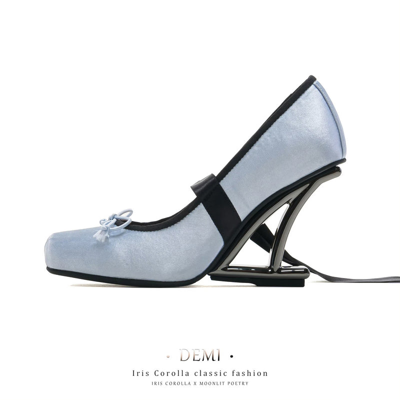 Demi Pointe High Heel Pumps (Lace-up) - Light Blue × Black / Black Heel[2025年11月中旬-12月上旬発送予定]