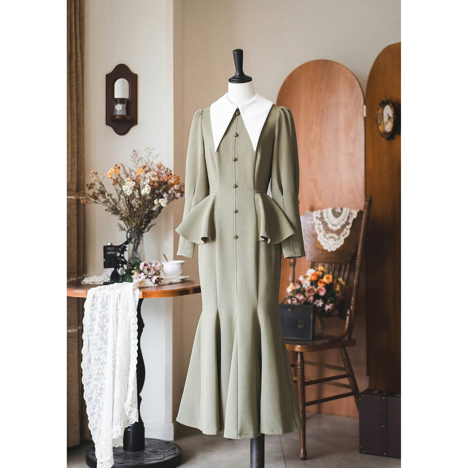 銀幕女優のクラシカルワンピース - Moss Green – ManusMachina