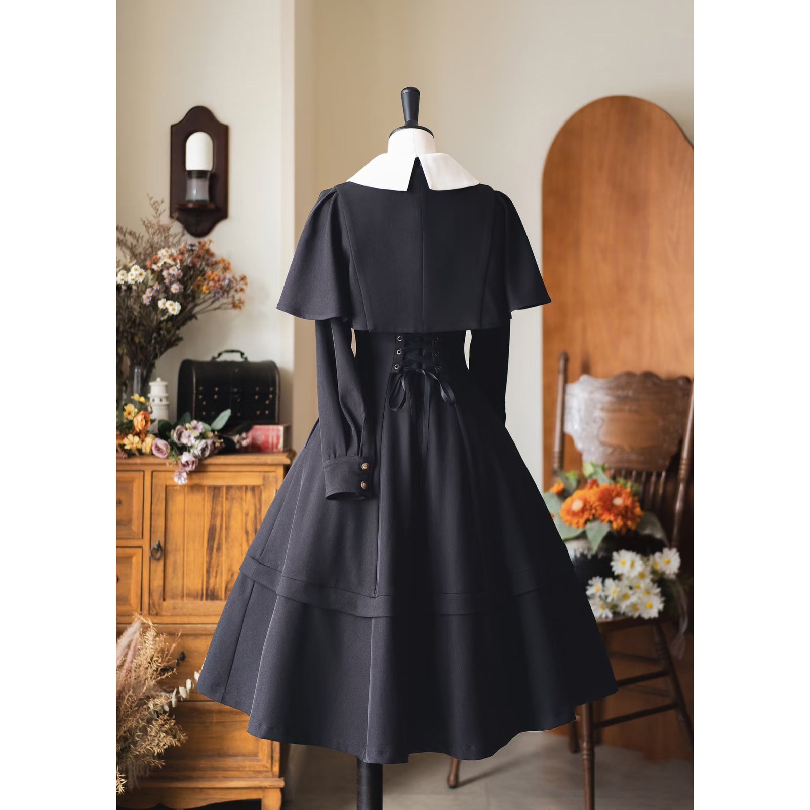 銀幕女優のクラシカルケープワンピース - Black – ManusMachina