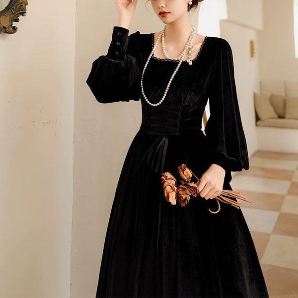 黒の貴婦人のベルベットコルセットワンピース