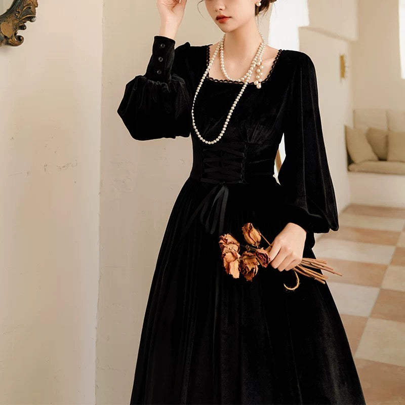 黒の貴婦人のベルベットコルセットワンピース