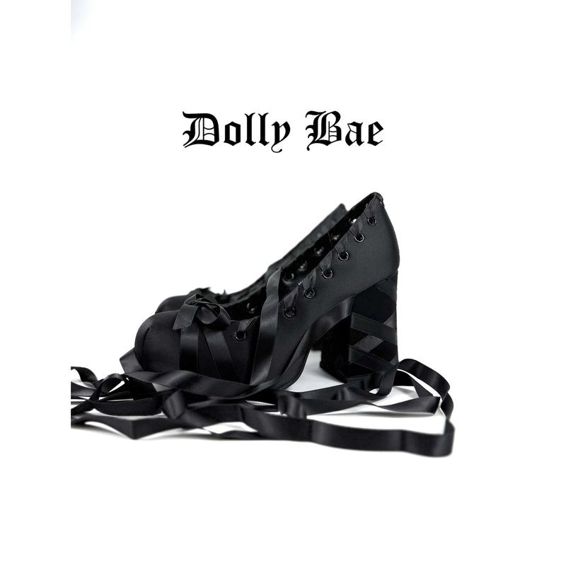 漆黒の王妃のバレエヒールパンプス