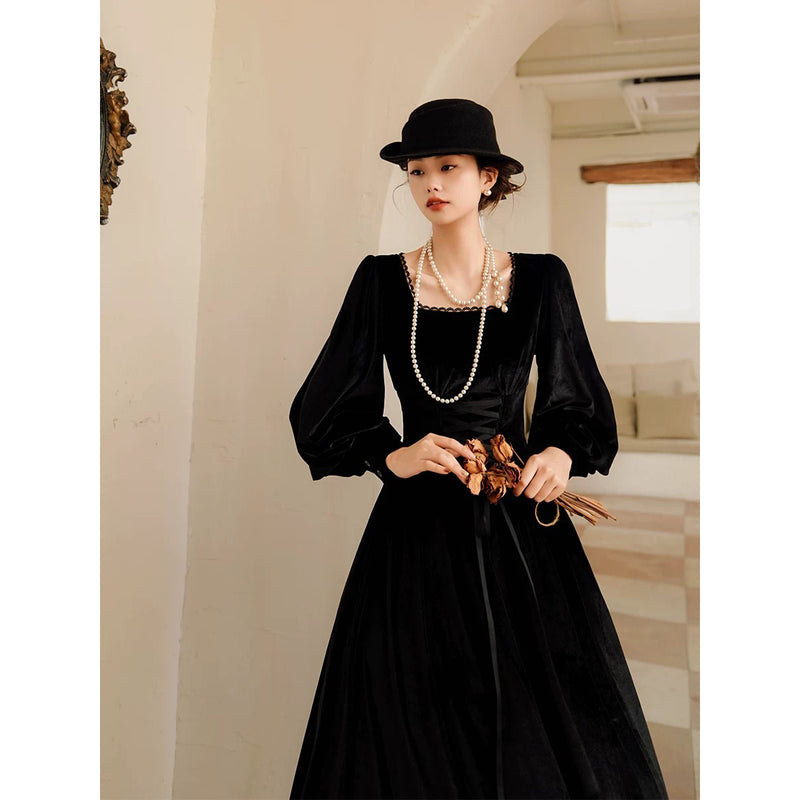 黒の貴婦人のベルベットコルセットワンピース