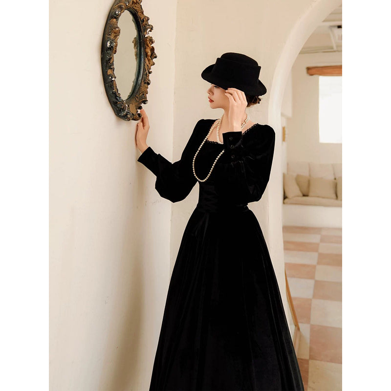 黒の貴婦人のベルベットコルセットワンピース