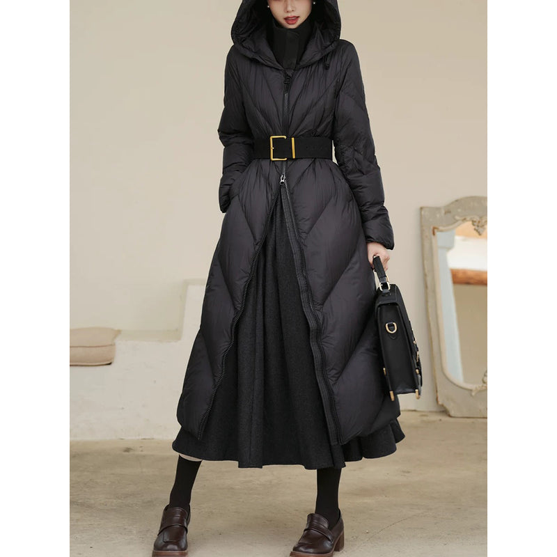 黒曜石の令嬢のロングダウンコート