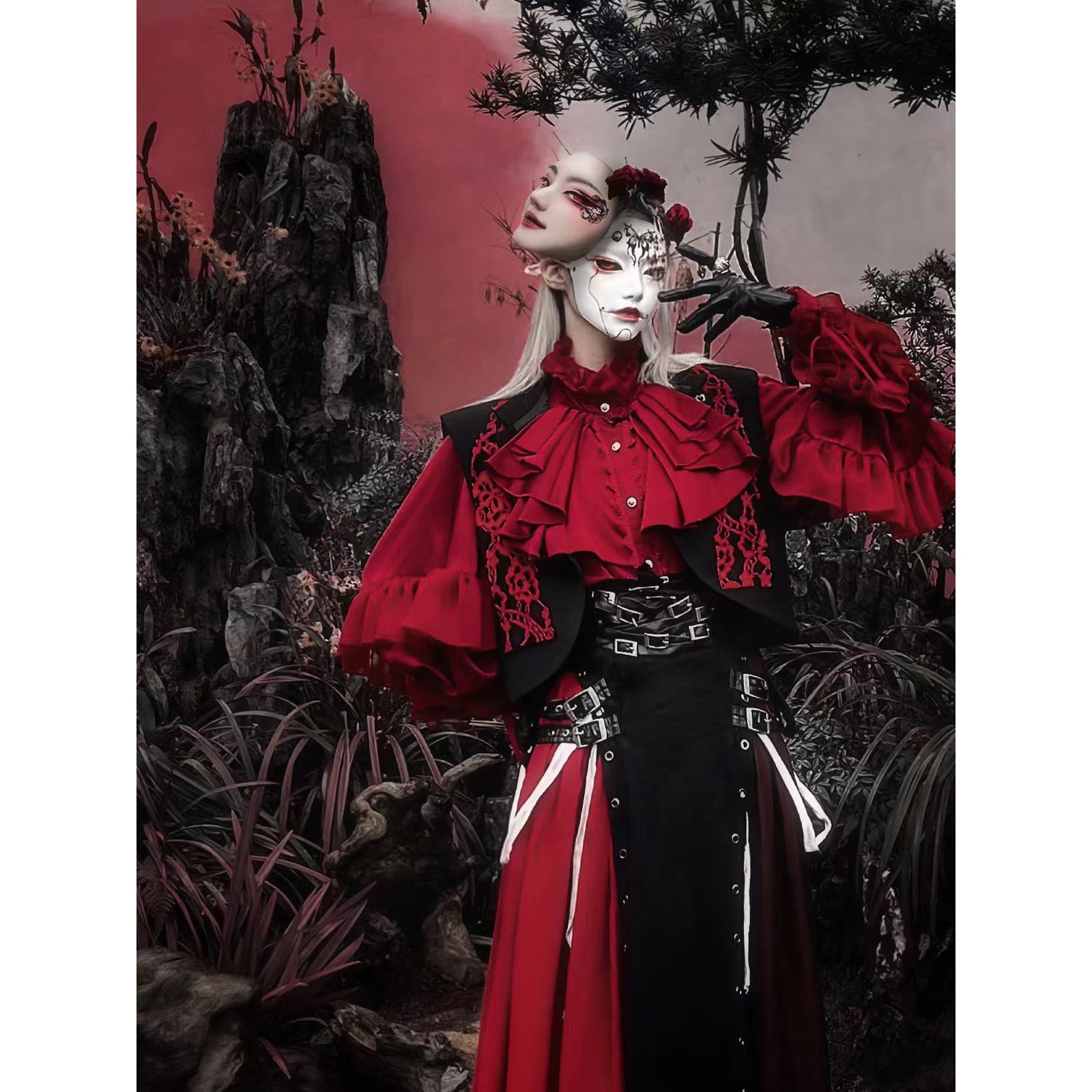 貴族のお嬢様のヴィクトリアンブラウス - Red – ManusMachina