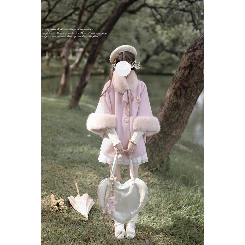 桜色のお嬢様のウールケープコート