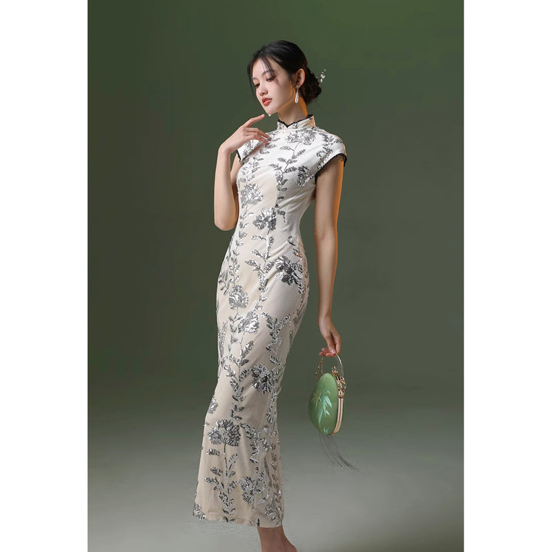 銀色の花の刺繍チャイナワンピース