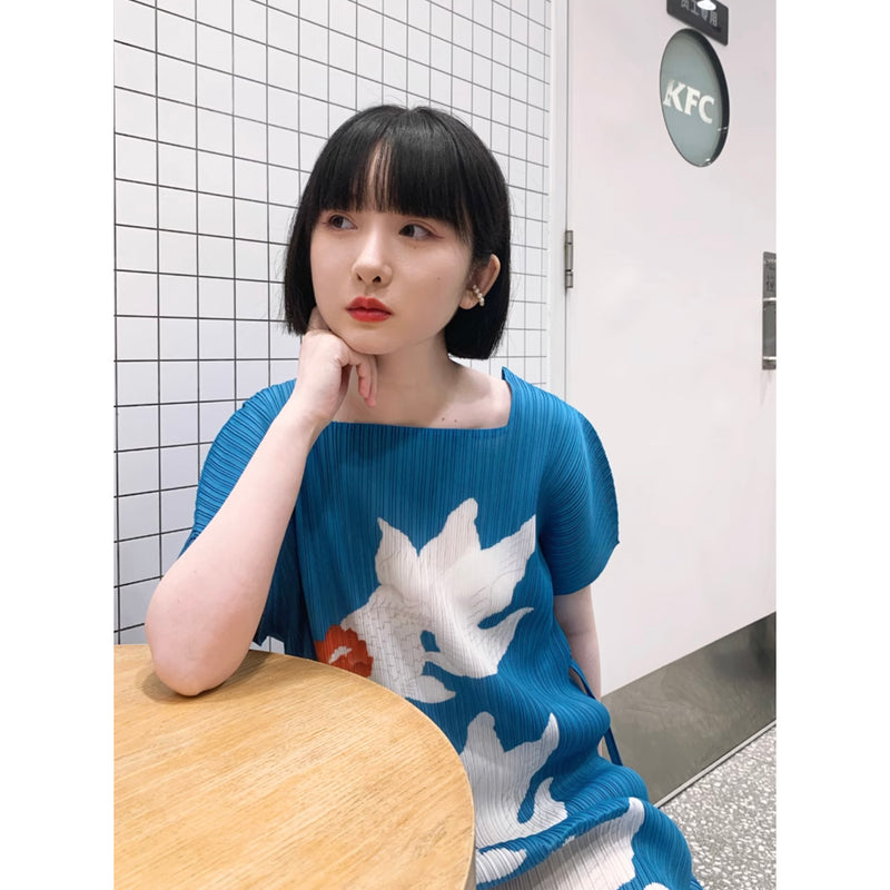 金魚椿の次縹色ワンピース