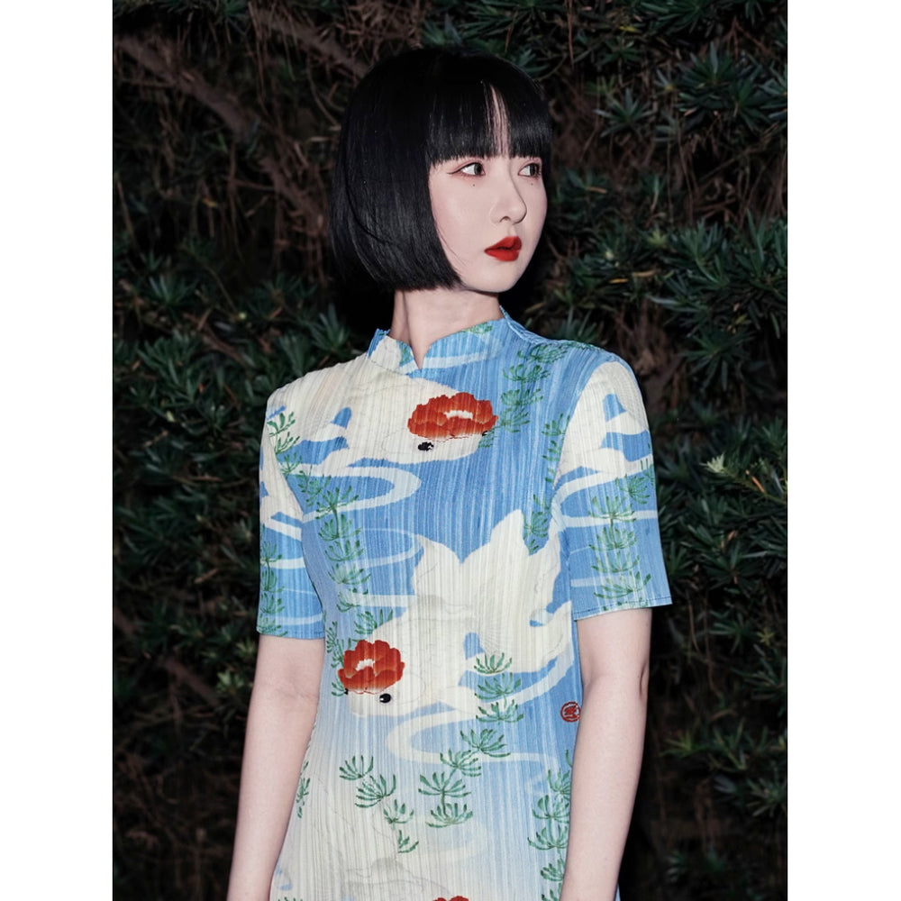 金魚椿と水草のハイネックワンピース - Light Blue – ManusMachina