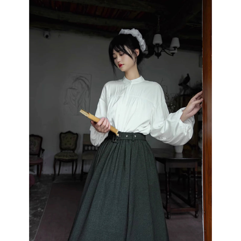 純白のお嬢様のランタンスリーブブラウス