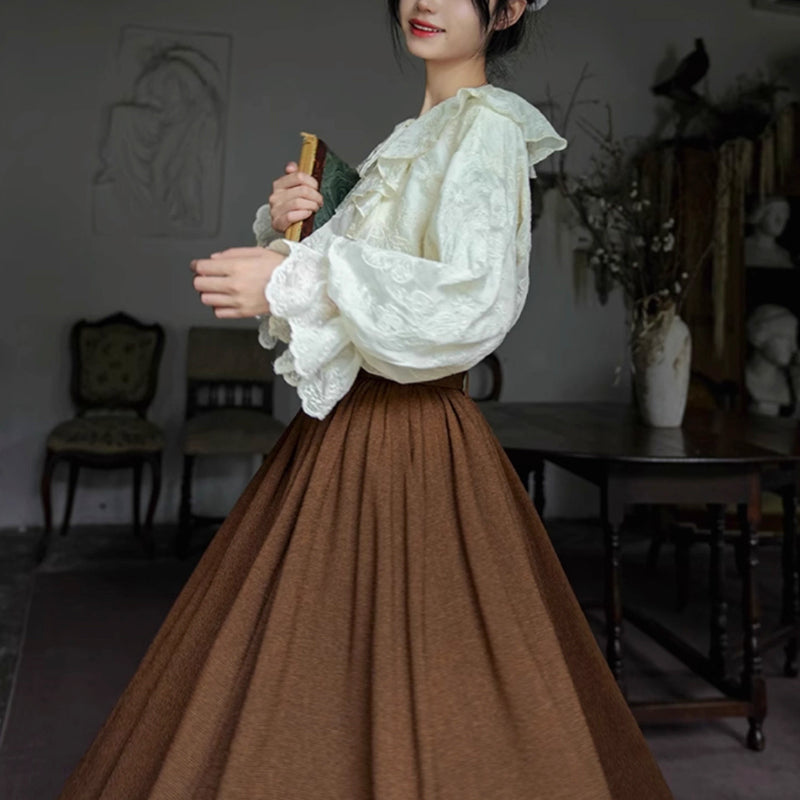 蝶々と花の刺繍ヴィクトリアンブラウス