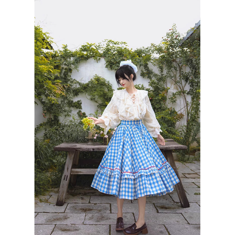 蝶々と花の刺繍ヴィクトリアンブラウス