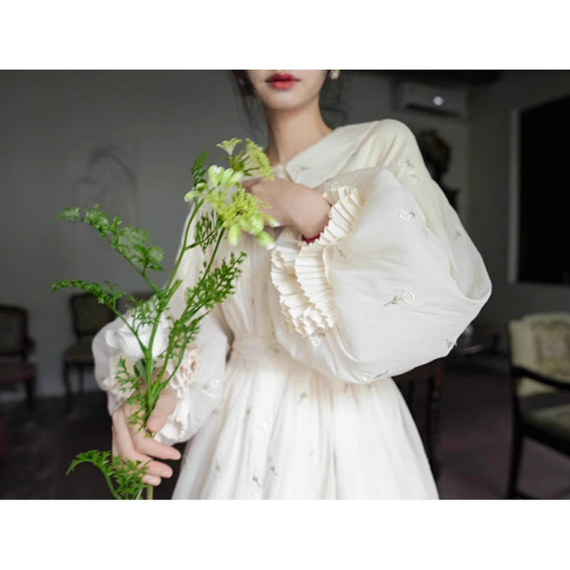 朝霧の花の刺繍ヴィクトリアンワンピース