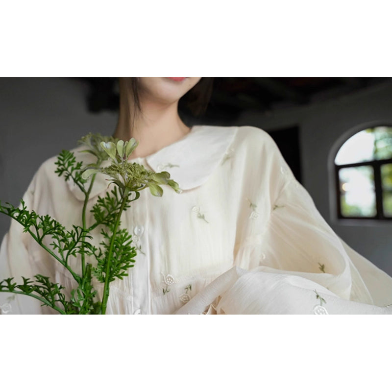 朝霧の花の刺繍ヴィクトリアンワンピース