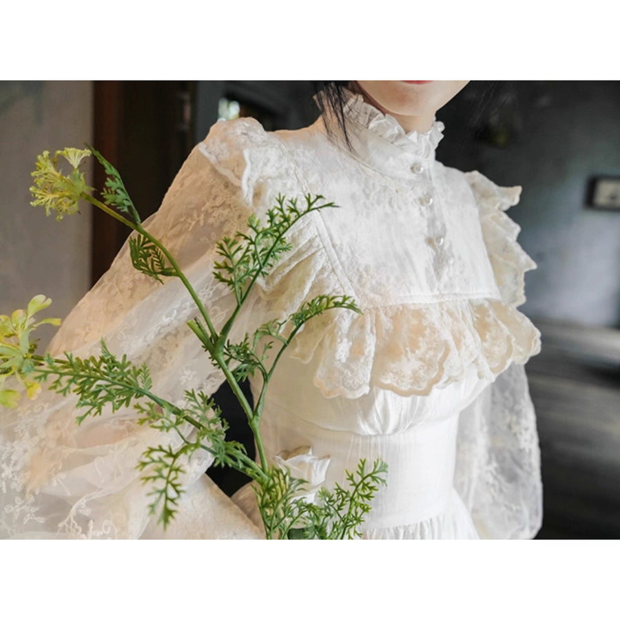 宮廷の花の刺繍ヴィクトリアンワンピース – ManusMachina