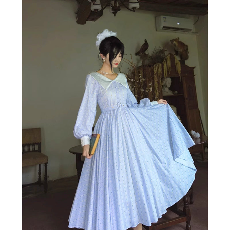 勿忘草の花のレトロワンピース